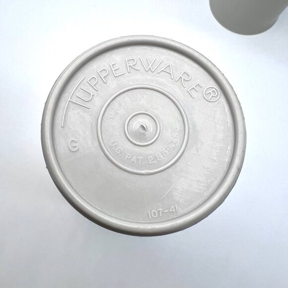 Vintage Tupperware Nesting Tumblers Gray Set of 3 60's 70's Midcentury USA - Picture 4 of 9